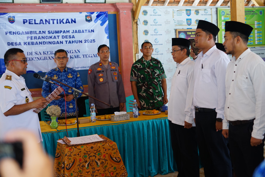 Pelantikan dan Pengambilan Sumpah/Janji Jabatan Perangkat Desa Kebandingan